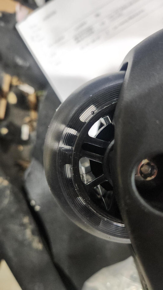 Back Wheel screw - 3200